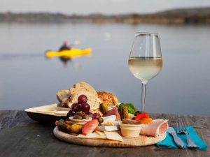 Prosecco zum Frühstück in der Goldmarie am See